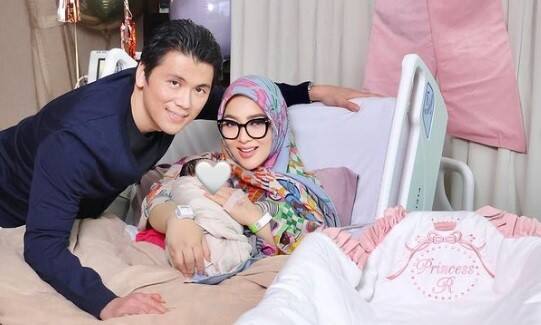 Bukan Cuma Sekali, Syahrini Alami Keguguran 2 Kali hingga Akhirnya Princess R Lahir Bukan Cuma Sekali, Syahrini Alami Keguguran 2 Kali hingga Akhirnya Princess R Lahir