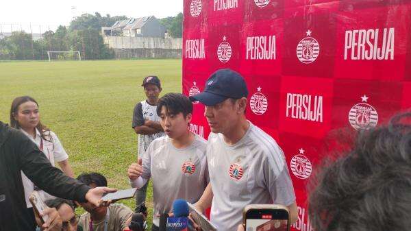 8 Pemain Baru Ikut Serta, Shin Tae-yong Geber Sesi Latihan Persija Jakarta! 8 Pemain Baru Ikut Serta, Shin Tae-yong Geber Sesi Latihan Persija Jakarta!