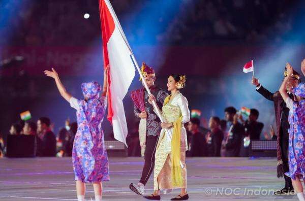 Kontingen Indonesia Tampil Elegan di Opening Ceremony Asian Games 2026 Kontingen Indonesia Tampil Elegan di Opening Ceremony Asian Games 2026