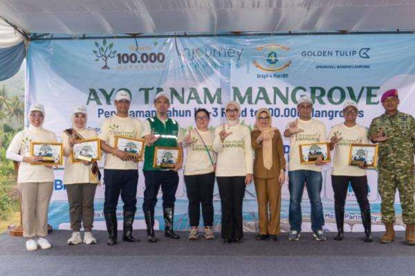 Diinisiasi oleh Golden Tulip Springhill Lampung, Road to 100.000 Mangroves Memasuki Tahun Ketiga dengan 75.000 Mangrove Tertanam Diinisiasi oleh Golden Tulip Springhill Lampung, Road to 100.000 Mangroves Memasuki Tahun Ketiga dengan 75.000 Mangrove Tertanam