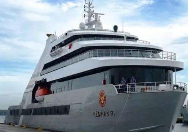 Viral Kapal Pesiar Berlogo Kemhan Ternyata Milik Haji Isam, Begini Penjelasan Pemerintah Viral Kapal Pesiar Berlogo Kemhan Ternyata Milik Haji Isam, Begini Penjelasan Pemerintah