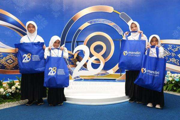 28 Tahun Bank Mandiri, Hadir dan Berbagi Manfaat untuk Masyarakat 28 Tahun Bank Mandiri, Hadir dan Berbagi Manfaat untuk Masyarakat