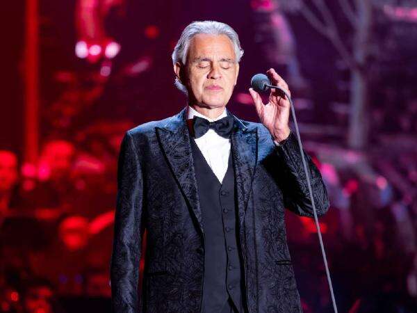 Profil Andrea Bocelli Penyanyi Dikabarkan Pendukung Israel yang Buta Total sejak Usia 12 Tahun Profil Andrea Bocelli Penyanyi Dikabarkan Pendukung Israel yang Buta Total sejak Usia 12 Tahun