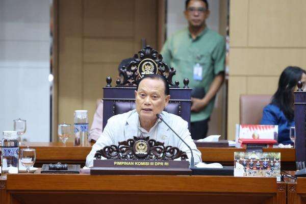 Mantan Wakapolri Desak Polisi Usut Tuntas Kasus Bigmo Ajak Anak di Bawah Umur Promosikan Vape Mantan Wakapolri Desak Polisi Usut Tuntas Kasus Bigmo Ajak Anak di Bawah Umur Promosikan Vape