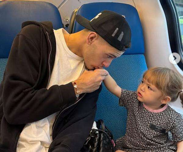 Jelang Bela Timnas Indonesia, Justin Hubner Jadi Sorotan Usai Tulis Pesan Menyentuh untuk Kamari Jelang Bela Timnas Indonesia, Justin Hubner Jadi Sorotan Usai Tulis Pesan Menyentuh untuk Kamari
