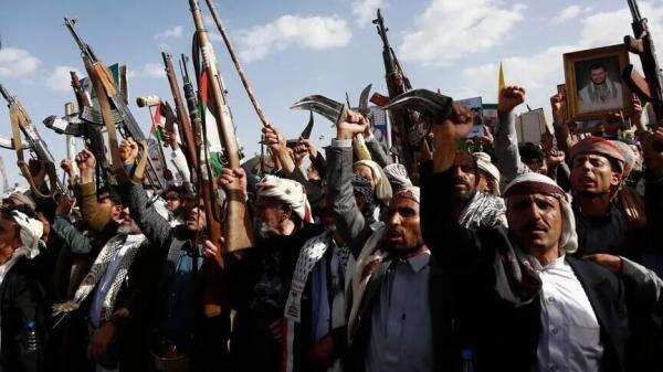 Pasukan Koalisi Pimpinan Arab Saudi Serang Wilayah Houthi Yaman Pasukan Koalisi Pimpinan Arab Saudi Serang Wilayah Houthi Yaman