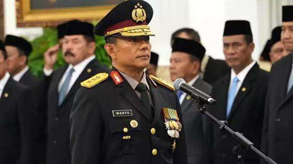 Profil Wakapolri Wahyu Hadiningrat yang Resm Dilantik Hari Ini Profil Wakapolri Wahyu Hadiningrat yang Resm Dilantik Hari Ini