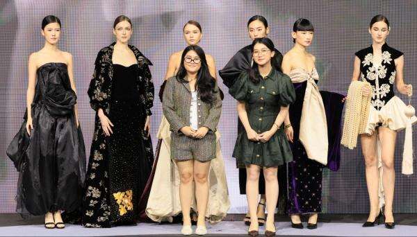 Fashion Karya Mahasiswa Indonesia Mejeng di Panggung Internasional Fashion Karya Mahasiswa Indonesia Mejeng di Panggung Internasional
