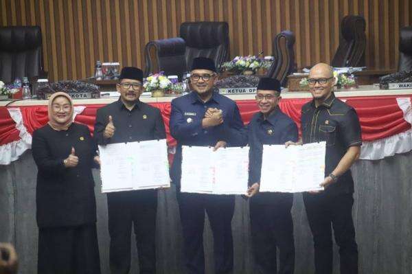 Perry Warjiyo Titip Pesan ke Gubernur BI Baru Terpilih Destry Damayanti Perry Warjiyo Titip Pesan ke Gubernur BI Baru Terpilih Destry Damayanti
