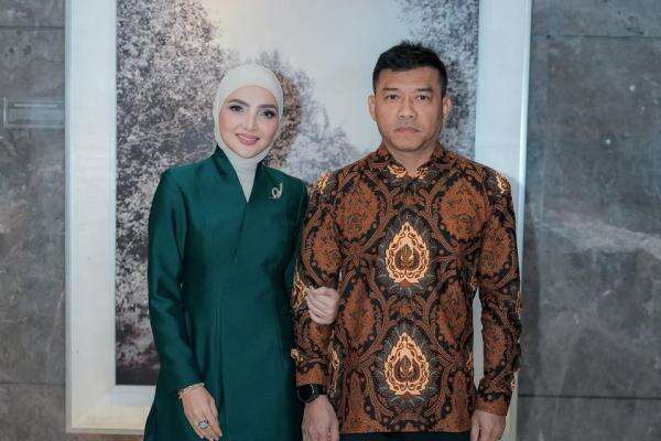 Anang Hermansyah Sempat Ragu Ashanty Berhijab, Kini Beri Dukungan Penuh Anang Hermansyah Sempat Ragu Ashanty Berhijab, Kini Beri Dukungan Penuh