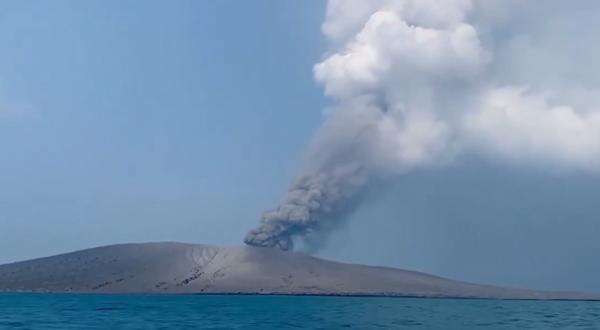 Abu Vulkanik Gunung Anak Krakatau Menyebar, Kualitas Udara 3 Daerah Sumsel Sangat Tidak Sehat Abu Vulkanik Gunung Anak Krakatau Menyebar, Kualitas Udara 3 Daerah Sumsel Sangat Tidak Sehat