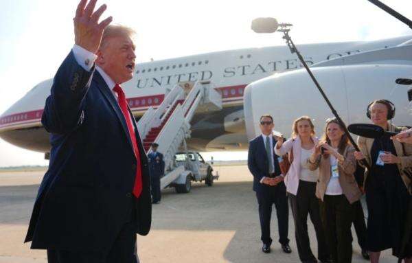 Trump Akhirnya Ngaku Dievakuasi dari Pesawat Air Force One gegara Ancaman Serangan Iran Trump Akhirnya Ngaku Dievakuasi dari Pesawat Air Force One gegara Ancaman Serangan Iran