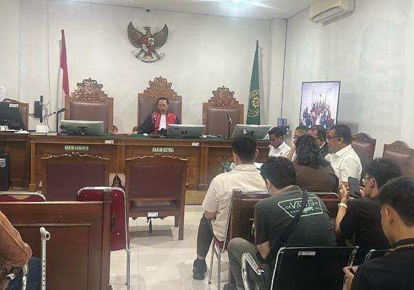 Kasus Ijazah Jokowi, Polda Metro Bantah Selundupkan Pasal 32 ITE untuk Jerat Roy Suryo Kasus Ijazah Jokowi, Polda Metro Bantah Selundupkan Pasal 32 ITE untuk Jerat Roy Suryo