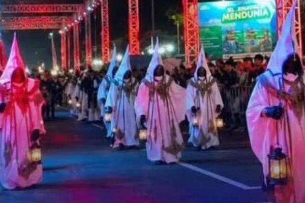 Karnaval Mirip Ritual Satanik di Pekalongan Viral, Tim Simone Buka Suara Karnaval Mirip Ritual Satanik di Pekalongan Viral, Tim Simone Buka Suara