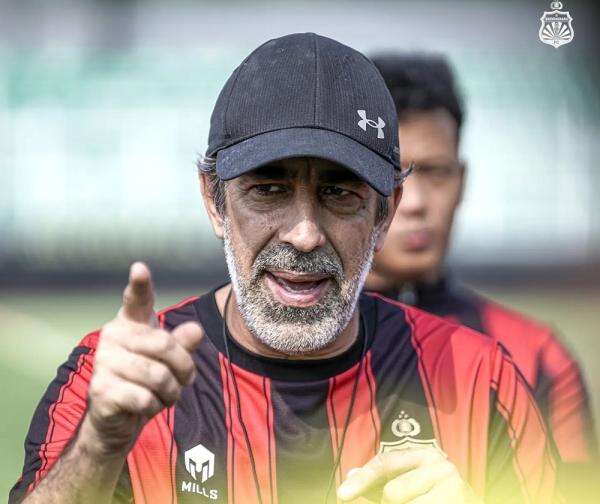 Rekam Jejak Pelatih Baru Bhayangkara FC Oscar Bruzon, Pernah Latih Timnas Negara Asia Rekam Jejak Pelatih Baru Bhayangkara FC Oscar Bruzon, Pernah Latih Timnas Negara Asia