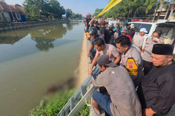 Bocah Hanyut di Sungai Cipelang Indramayu Hilang 2 Hari, Ditemukan Tewas Tenggelam Bocah Hanyut di Sungai Cipelang Indramayu Hilang 2 Hari, Ditemukan Tewas Tenggelam