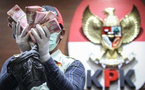 KPK OTT Rektor Unsoed, Dugaan Suap Ratusan Juta untuk Masuk Fakultas Kedokteran KPK OTT Rektor Unsoed, Dugaan Suap Ratusan Juta untuk Masuk Fakultas Kedokteran