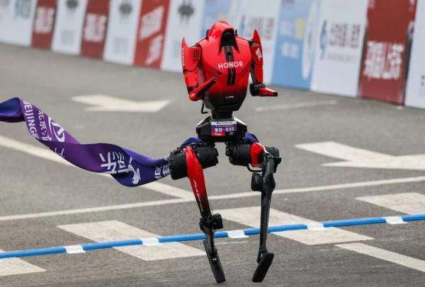 Robot Humanoid Berlari Melebihi Usain Bolt Pecahkan Rekor Dunia Robot Humanoid Berlari Melebihi Usain Bolt Pecahkan Rekor Dunia