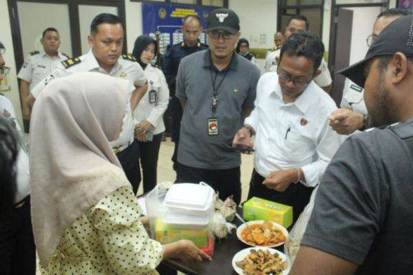 Petugas Rutan Surabaya Gagalkan Penyelundupan Sabu, Disembunyikan dalam Makanan Petugas Rutan Surabaya Gagalkan Penyelundupan Sabu, Disembunyikan dalam Makanan