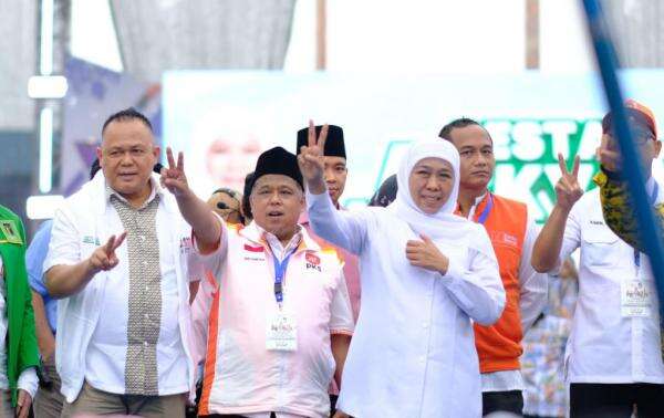 PKS Jatim Hadir di Kampanye Akbar Khofifah-Emil, "Coblos Nomor 2!" PKS Jatim Hadir di Kampanye Akbar Khofifah-Emil, "Coblos Nomor 2!"
