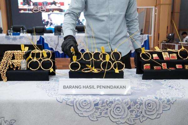 Bea Cukai Gagalkan Penyelundupan 25,88 Kg Emas Ilegal Senilai Rp61 Miliar di 5 Bandara Bea Cukai Gagalkan Penyelundupan 25,88 Kg Emas Ilegal Senilai Rp61 Miliar di 5 Bandara