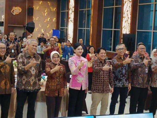 Tingkatkan Literasi Keuangan, OJK Sasar Masyarakat Berpendapatan di Bawah Rp2,5 Juta Tingkatkan Literasi Keuangan, OJK Sasar Masyarakat Berpendapatan di Bawah Rp2,5 Juta
