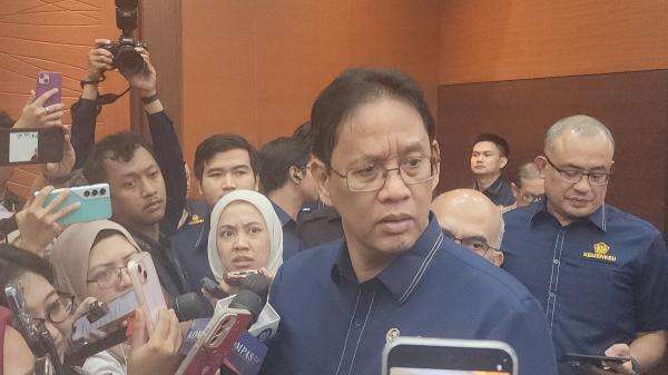Kejar Pertumbuhan Ekonomi 6 Persen, Purbaya Tunda Pungutan Pajak E-commerce Kejar Pertumbuhan Ekonomi 6 Persen, Purbaya Tunda Pungutan Pajak E-commerce
