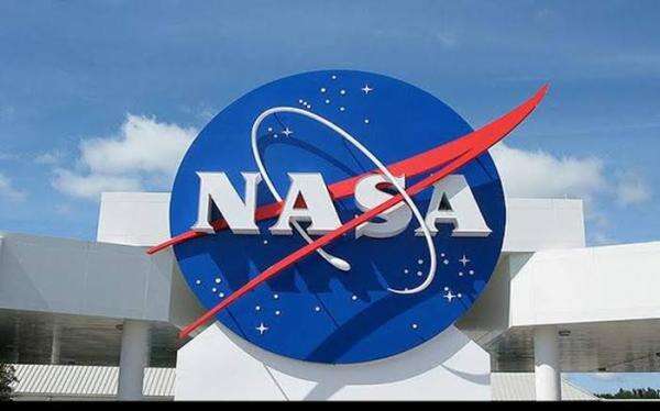 NASA Mempercepat Pengembangan Kendaraan Otonom untuk Digunakan di Bulan NASA Mempercepat Pengembangan Kendaraan Otonom untuk Digunakan di Bulan