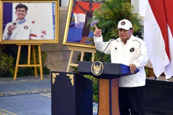 Bangganya Prabowo saat Tim Bulu Tangkis Persembahkan Emas Pertama Asian Games 2026 Bangganya Prabowo saat Tim Bulu Tangkis Persembahkan Emas Pertama Asian Games 2026