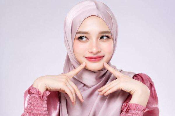 Hubungan Membaik, Inara Rusli Akui Sempat Saling Kirim Makanan dengan Wardantina Mawa Hubungan Membaik, Inara Rusli Akui Sempat Saling Kirim Makanan dengan Wardantina Mawa