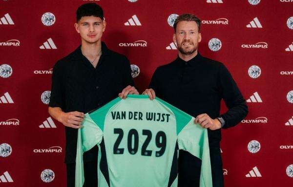 Kiper Keturunan Indonesia Resmi Dikontrak Ajax Amsterdam, John Herdman Bahagia? Kiper Keturunan Indonesia Resmi Dikontrak Ajax Amsterdam, John Herdman Bahagia?