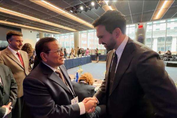 Pramono Tampil di New York, Paparkan Pertumbuhan Ekonomi dan Peluang Investasi Jakarta Pramono Tampil di New York, Paparkan Pertumbuhan Ekonomi dan Peluang Investasi Jakarta