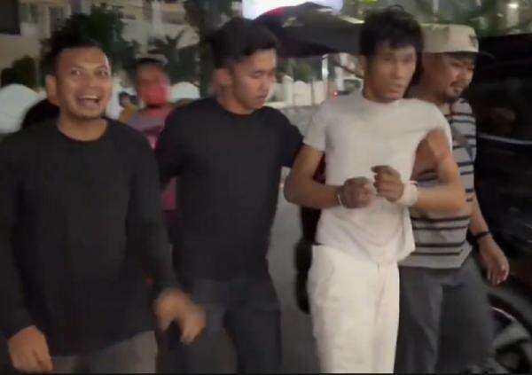 2 Pembunuh Driver Online di Asahan Ditangkap di Medan, Kaki Ditembak Petugas 2 Pembunuh Driver Online di Asahan Ditangkap di Medan, Kaki Ditembak Petugas