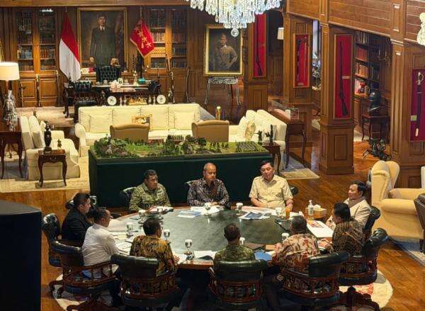 Prabowo Perintahkan Penertiban Kawasan Hutan Dilakukan Tegas dan Transparan Prabowo Perintahkan Penertiban Kawasan Hutan Dilakukan Tegas dan Transparan