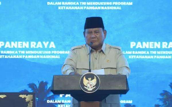 Presiden Prabowo Akan Kurangi Anggaran TNI-Polri untuk Atasi Kemiskinan dan Kelaparan Presiden Prabowo Akan Kurangi Anggaran TNI-Polri untuk Atasi Kemiskinan dan Kelaparan