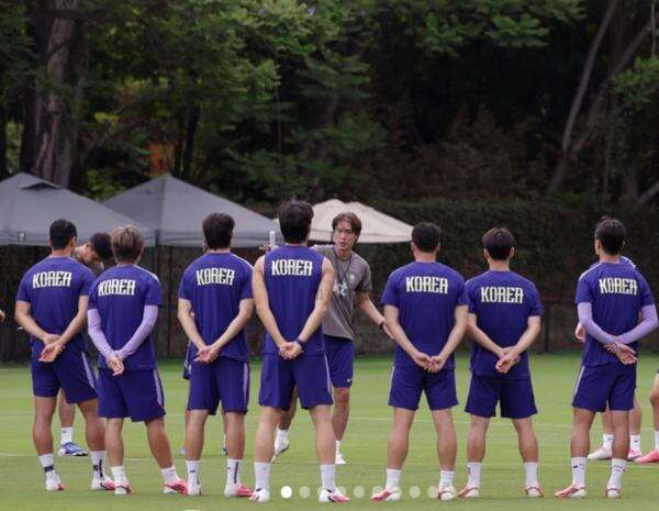 Hong Myung-bo Emosi Sesi Latihan Timnas Korea Selatan Diintip Drone Jelang Lawan Meksiko! Hong Myung-bo Emosi Sesi Latihan Timnas Korea Selatan Diintip Drone Jelang Lawan Meksiko!