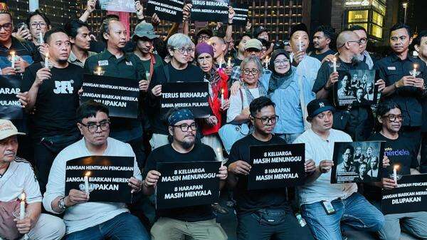 Pewarta Foto Indonesia Gelar Doa Bersama untuk Keselamatan 5 Jurnalis yang Hilang Kontak Pewarta Foto Indonesia Gelar Doa Bersama untuk Keselamatan 5 Jurnalis yang Hilang Kontak