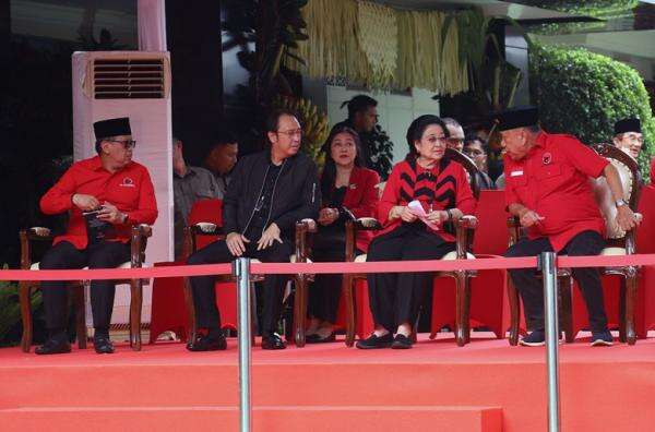 Megawati Soekarnoputri: HUT PDI Perjuangan ke-52 Penuh Tantangan Megawati Soekarnoputri: HUT PDI Perjuangan ke-52 Penuh Tantangan