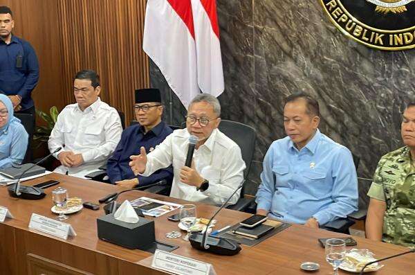 35.000 Kopdes Merah Putih Ditargetkan Beroperasi Tahun Ini, Zulhas: Kemungkinan Bisa 40.000 35.000 Kopdes Merah Putih Ditargetkan Beroperasi Tahun Ini, Zulhas: Kemungkinan Bisa 40.000