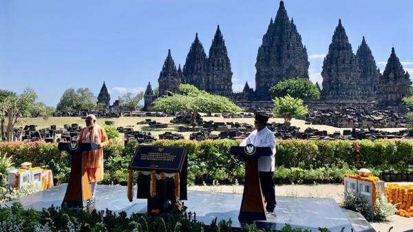 Dampingi PM Narendra Modi ke Candi Prambanan, Prabowo: Salah Satu Mahakarya Peradaban Dunia Dampingi PM Narendra Modi ke Candi Prambanan, Prabowo: Salah Satu Mahakarya Peradaban Dunia