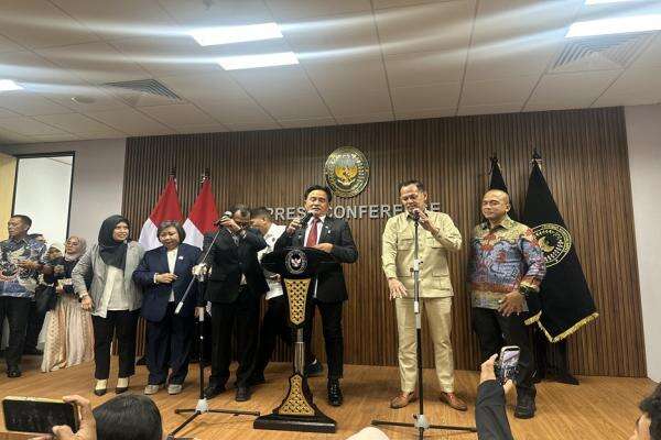 Tak Mau Komentari Putusan MK, Menko Yusril: Wapres Gibran Atasan Kami Tak Mau Komentari Putusan MK, Menko Yusril: Wapres Gibran Atasan Kami