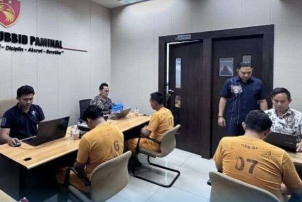 3 Anggota Polda Jabar yang Intimidasi Satpam di Bundaran HI Diproses Kode Etik 3 Anggota Polda Jabar yang Intimidasi Satpam di Bundaran HI Diproses Kode Etik
