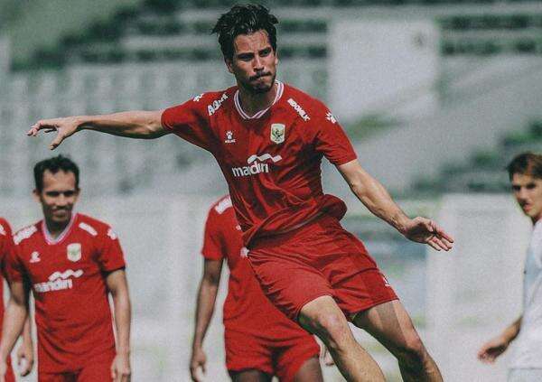 Usai Bungkam Singapura, Thom Haye Sebut Timnas Indonesia Tak Sabar Hadapi Perang Besar Lawan Malaysia Usai Bungkam Singapura, Thom Haye Sebut Timnas Indonesia Tak Sabar Hadapi Perang Besar Lawan Malaysia
