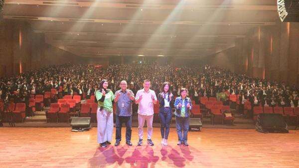 MNC Sekuritas Bekali Mahasiswa UBM dengan Literasi Keuangan dan Kesadaran Risiko Digital MNC Sekuritas Bekali Mahasiswa UBM dengan Literasi Keuangan dan Kesadaran Risiko Digital