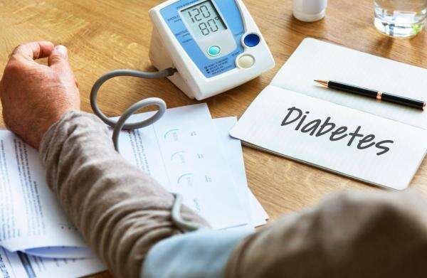 Kebiasaan Buruk yang Bikin Orang Sakit Diabetes Kebiasaan Buruk yang Bikin Orang Sakit Diabetes
