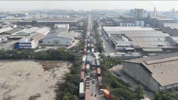 PT KCN Perkuat Peran Pelabuhan Penyangga Saat Aktivitas Logistik di Tanjung Priok Meningkat PT KCN Perkuat Peran Pelabuhan Penyangga Saat Aktivitas Logistik di Tanjung Priok Meningkat