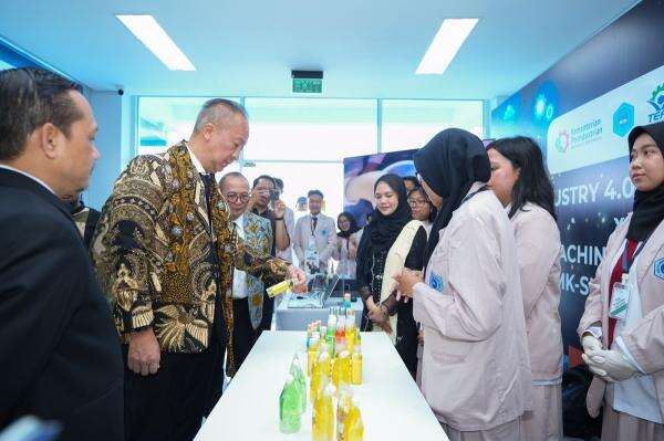 Daftar Industri Penyerap Lulusan SMK, dari Otomotif hingga Kimia Daftar Industri Penyerap Lulusan SMK, dari Otomotif hingga Kimia