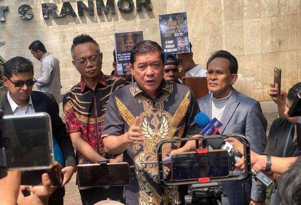 Kenapa Kejagung Belum Eksekusi Silfester Matutina Usai Dicopot dari Komisaris Pelindo? Kenapa Kejagung Belum Eksekusi Silfester Matutina Usai Dicopot dari Komisaris Pelindo?