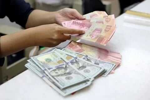 Ekonom: Kebijakan BI dan Pemerintah Memperkuat Rupiah Sudah Tepat Ekonom: Kebijakan BI dan Pemerintah Memperkuat Rupiah Sudah Tepat