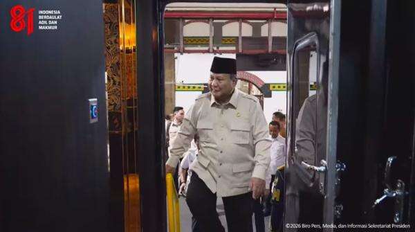 Momen Prabowo Jajal Kereta Nusantara Explorer: Pertama Kali Naik Momen Prabowo Jajal Kereta Nusantara Explorer: Pertama Kali Naik